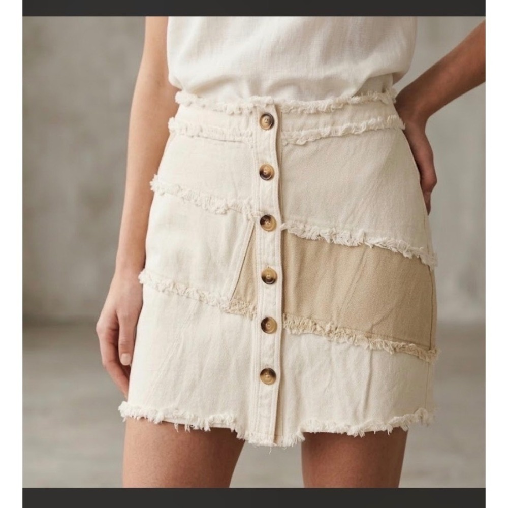 Very J Cream Tan Patchwork Denim Mini Skirt Frayed Raw Hem Boho Button Front M